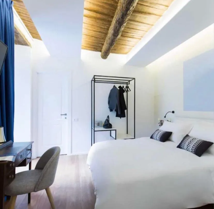 Bed & Breakfast Bed and Breakfast Euphoria al Duomo Napoli Italia